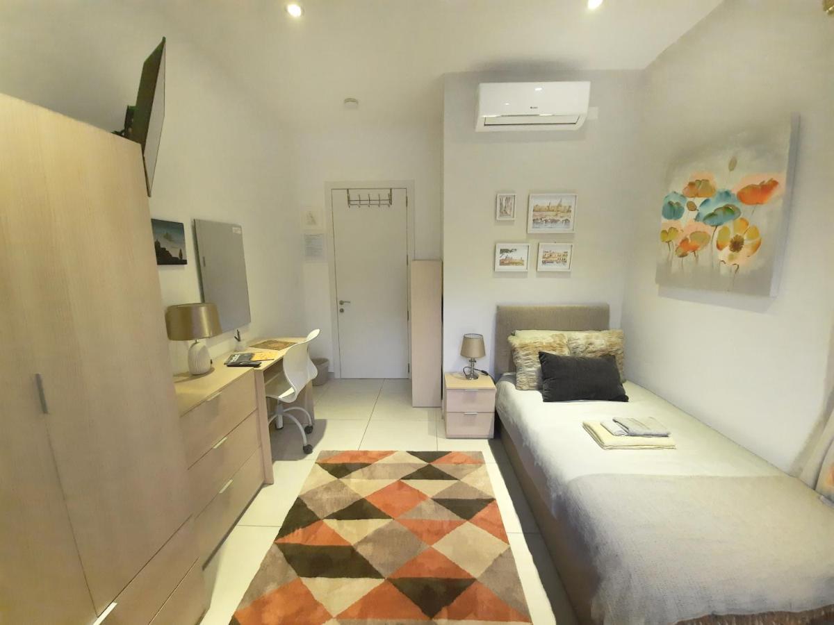Cozy Rooms - Great Bus Connections - Free Parking Моста Экстерьер фото